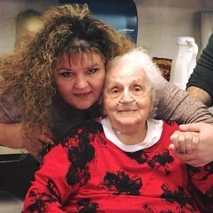 Meet your Posher, Jenn